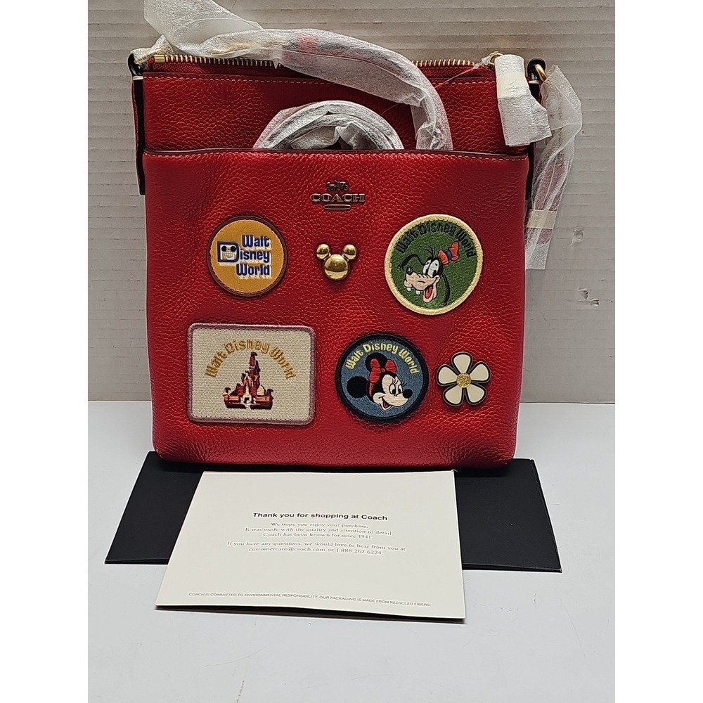 NEW Walt DISNEY WORLD COACH Kitt Messenger Crossbody Bag In Leather - Picture 1 of 12